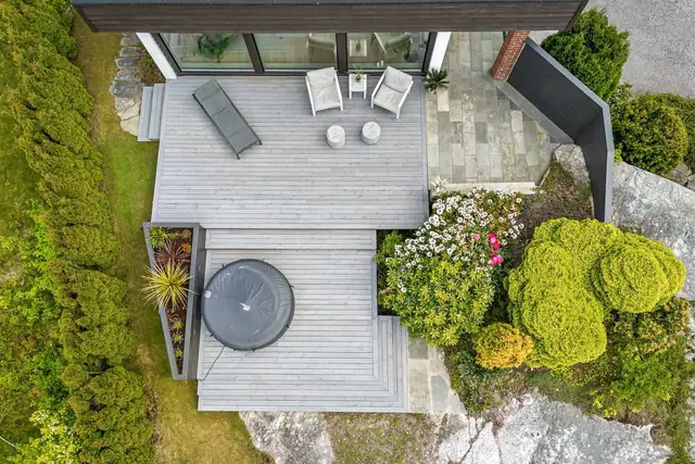 - 54m² solrikt terrasseareal over ulike nivåer -